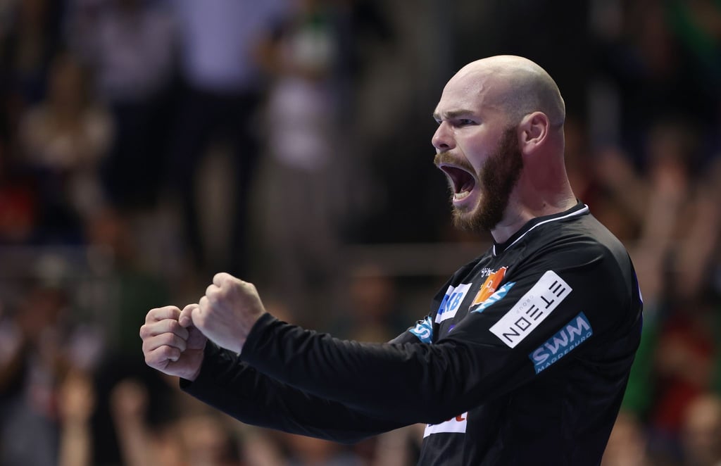 Feierte mit Magdeburg einen Heimsieg: SC-Torwart Mike Jensen.