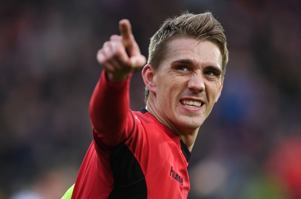Nils Petersen von Freiburg bejubelt das 2:2.