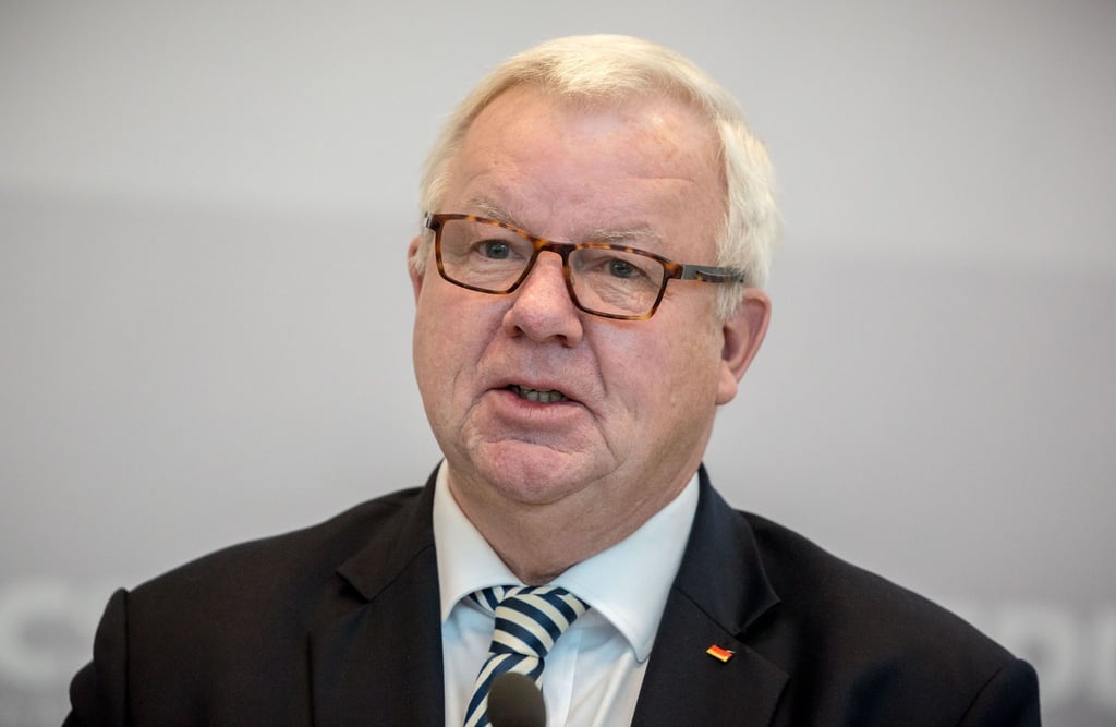 Michael Fuchs (CDU), damals stellvertretender Vorsitzender der Unionsfraktion im Bundestag.