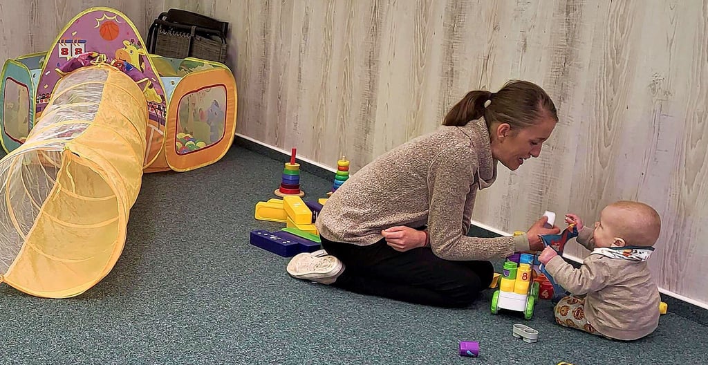 Die Gäste des Treffpunkts für Alleinerziehende können beim Arbeiter-Samariter-Bund auch den Bewegungsraum mit ihren Kindern nutzen.