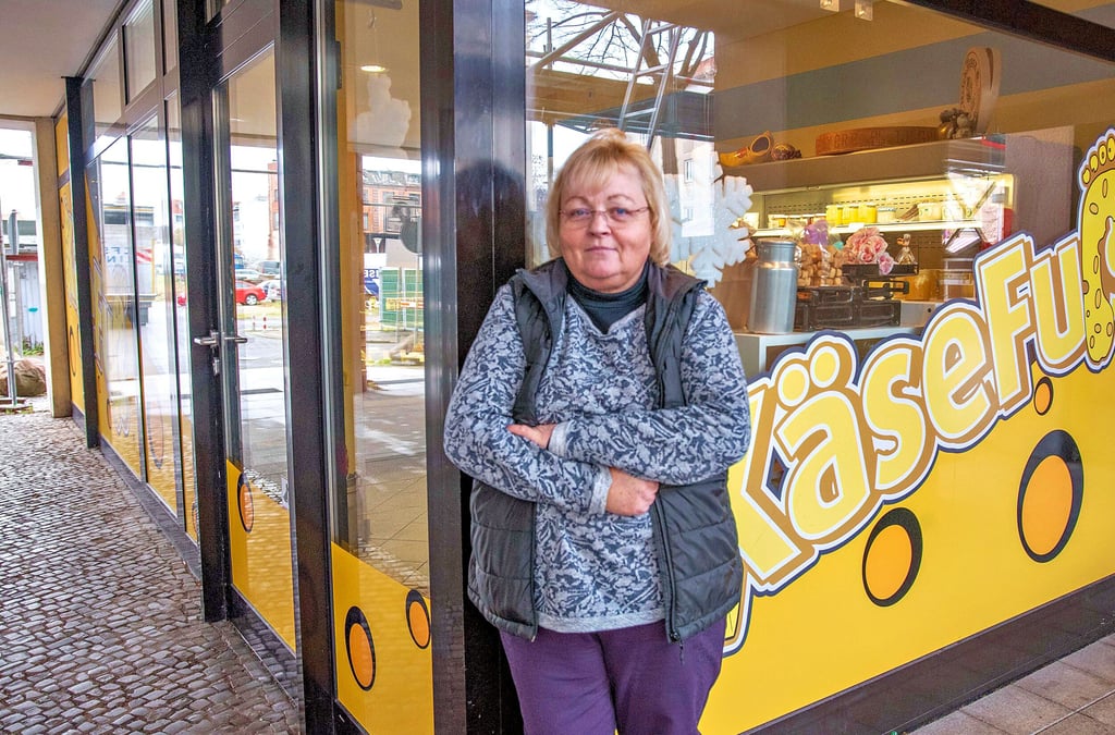 Elke Fuß hat ihren Käseladen „Käsefuß“ in der Zerbster Straße geschlossen. Die hohen Einkaufspreise konnte sie nicht mehr umlegen.