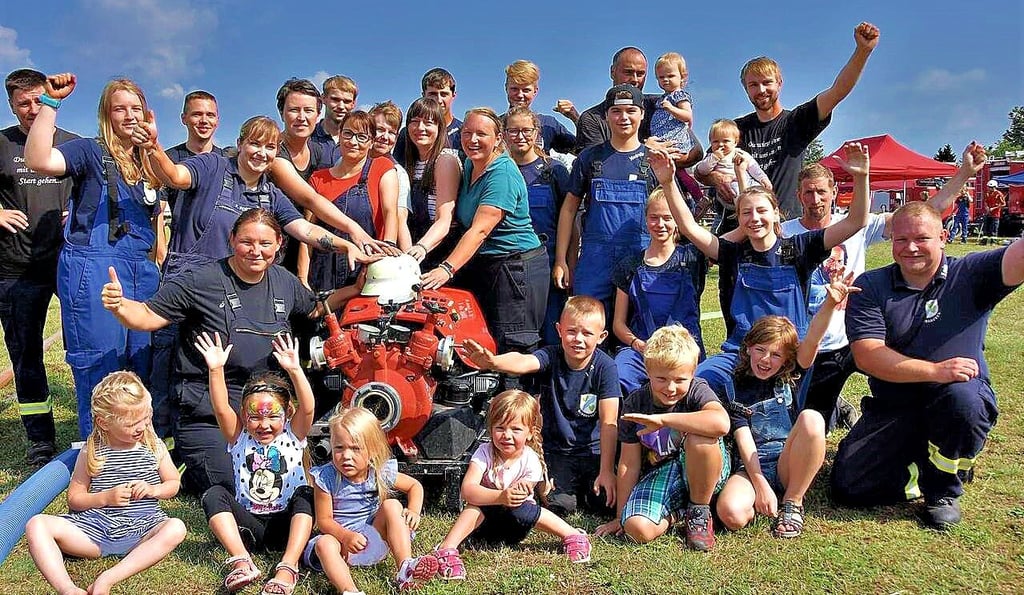 Bei den Wettkämpfen um den Drömlingspokal in Mannhausen sind auch die Kinder und Jugendlichen der Ortsfeuerwehren voller Elan und Spaß dabei. Extra für die Kinder gibt es dort Pokale für die Sieger des kleinen Löschangriffs.