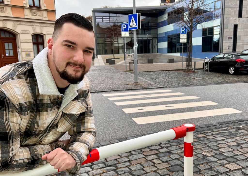 Der Jugenbeirat samt Vorsitzenden Alexander Buch haben erreicht, dass vor dem Campus-Technicus ein Fußgängerüberweg entsteht.