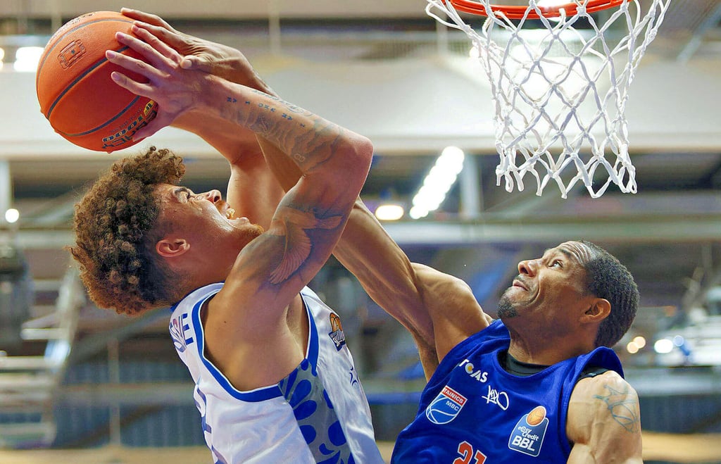 Tremmell Darden (r.) ist vor allem in der Defensive ein wichtiger Anker für den MBC.
