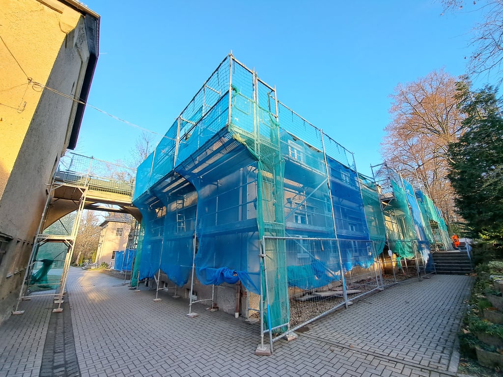 Der Friedhof in Weißenfels wird noch bis zum Jahr 2025 saniert. Diese Aufnahme zeigt den Stand zum Ende dieses Jahres.