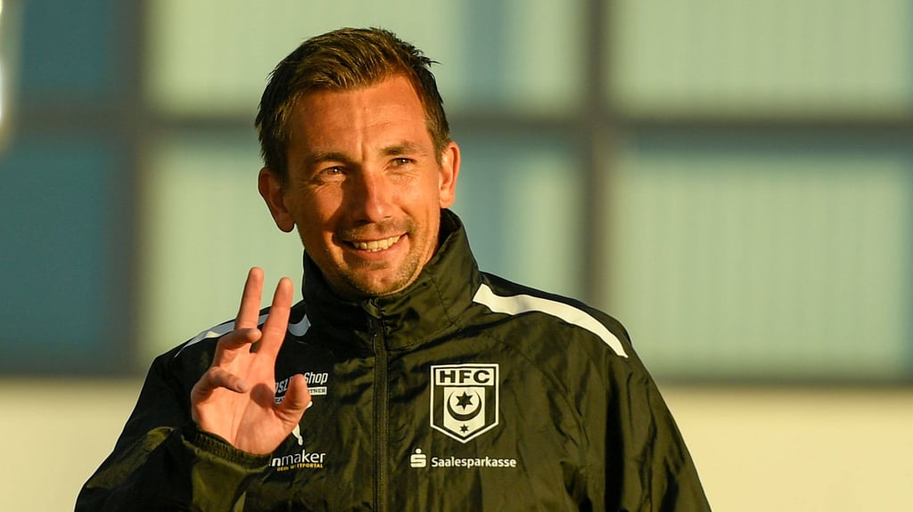 Fröhlich trat André Meyer am 2. Januar 2022 das Traineramt beim HFC an.