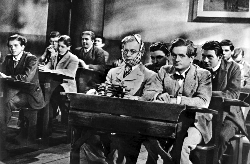Der gleichnamige Film mit Heinz Rühmann machte die Feuerzangenbowle berühmt.