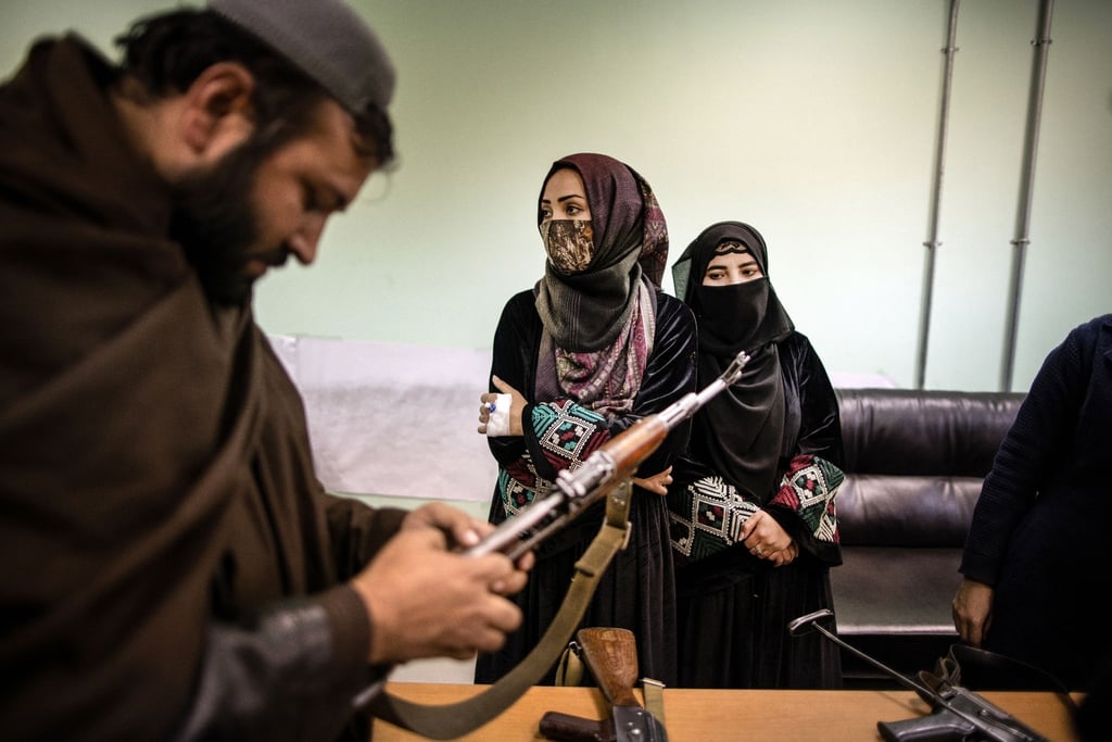 Die Taliban schränken Frauenrechte im Land stark ein.