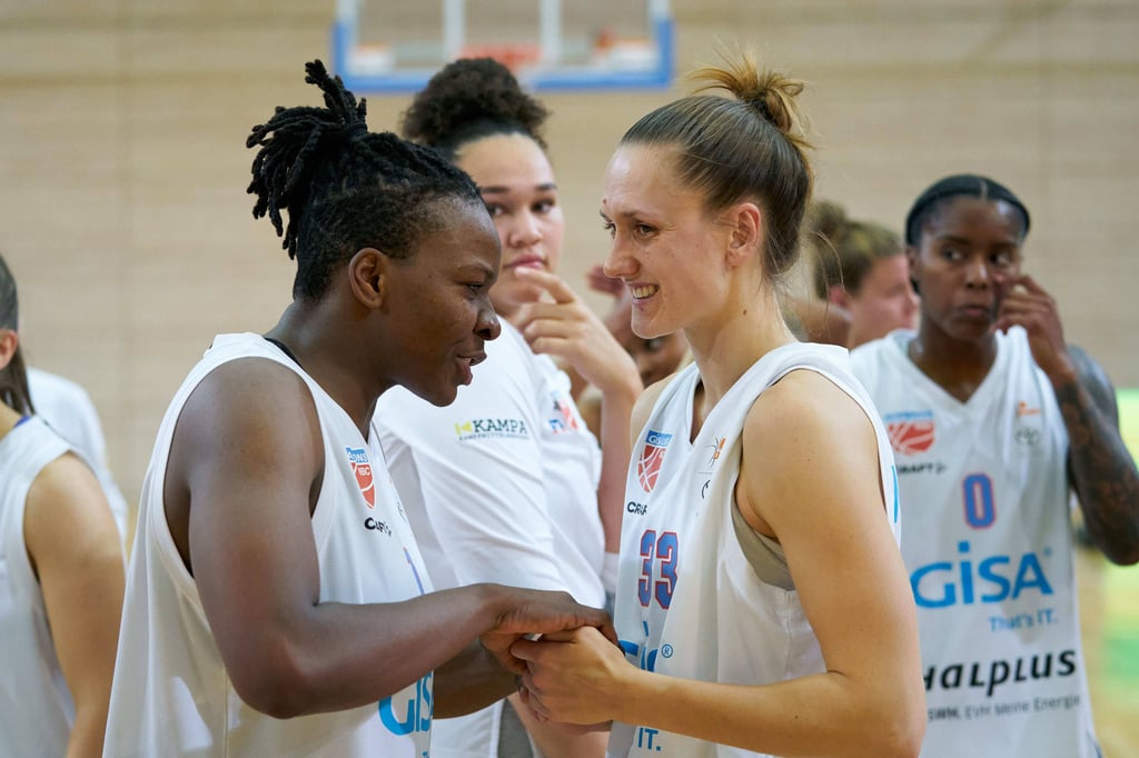 Auch die starken Uju Ugoka (l.) und Sarah Mortensen (r.) konnten die Niederlage nicht verhinden.