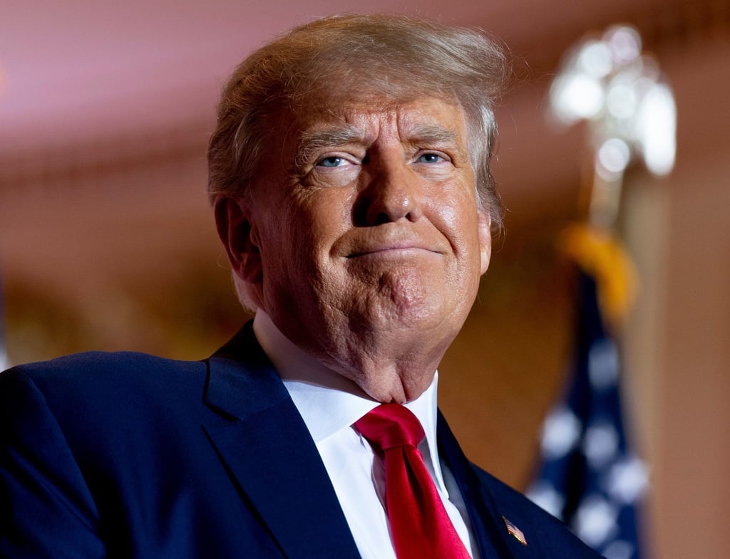 Donald Trump spricht in seinem Anwesen Mar-a-Lago in Palm Beach.