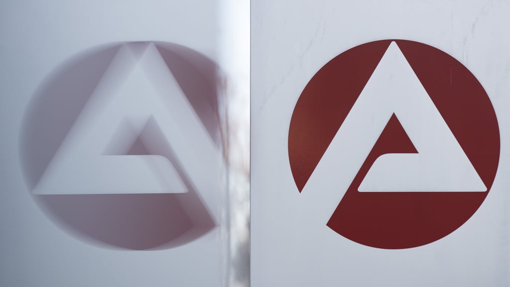 Die Agentur für Arbeit vermeldet einen Negativtrend bei den Arbeitslosenzahlen.