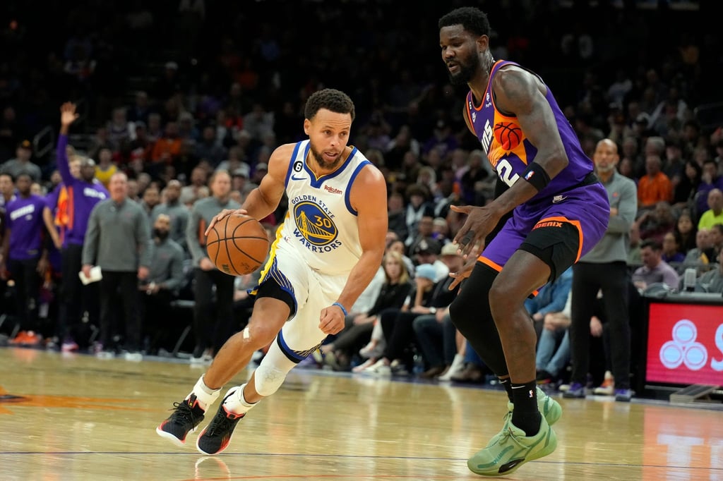 Fehlt den Golden State Warriors weiterhin: Stephen Curry (l).