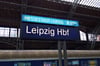 Ein 39-Jähriger ist am Hauptbahnhof Leipzig von der Polizei aufgegriffen worden und griff später einen Arzt an.