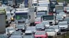 Auf der Autobahn A9 brennt zwischen Köselitz und Klein Marzehns ein Lkw. Die Fahrbahn ist zum Teil gesperrt, es hat sich ein&nbsp; Stau gebildet. Symbolbild: