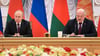 Kremlchef Wladimir Putin (l) und der belarussische Machthaber Alexander Lukaschenko in Minsk.