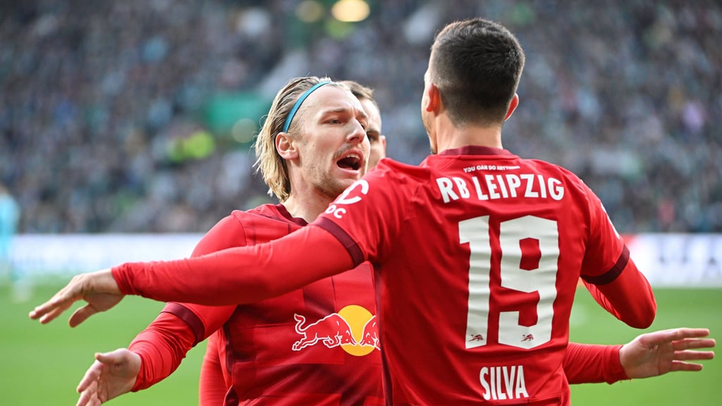 Die Testspielstarter Emil Forsberg (l.) und Andre Silva.