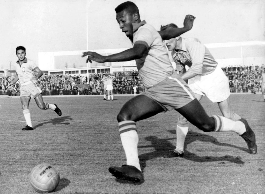 In der Fußballwelt herrscht nach dem Tod von Pelé große Trauer.