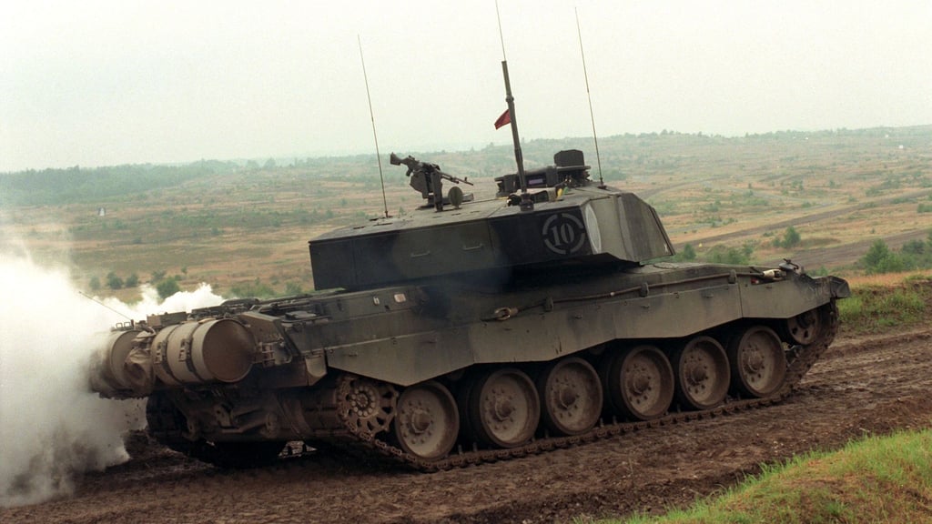 Der Kampfpanzer der britischen Streitkräfte vom Typ „Challenger 2“ (Archivbild).