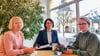 Susanne  Maria Busch (Mitte) hat sich zum 1. Januar 2023 mit dem Personaldienstleisterbüro SMB in Hettstedt selbstständig gemacht. Nicole Feider (re.) und Kati Wiele (li.) gehören mit zum Team.