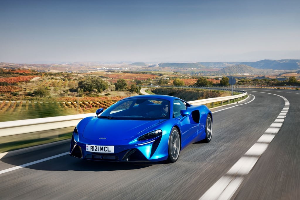 Mit dem Artura bringt McLaren einen der ersten Supersportwagen mit Plug-in-Hybrid auf den Markt.