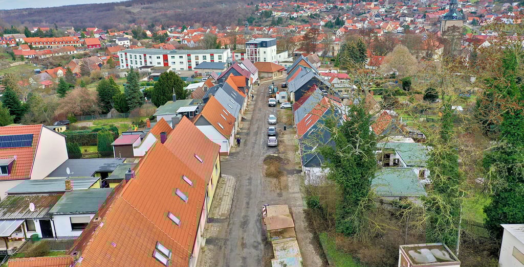 Bereits 2022 wurden in der St.-Jakobistraße und den angrenzenden Nebenstraßen neue Leitungen verlegt. 2023 gehen die Arbeiten weiter.