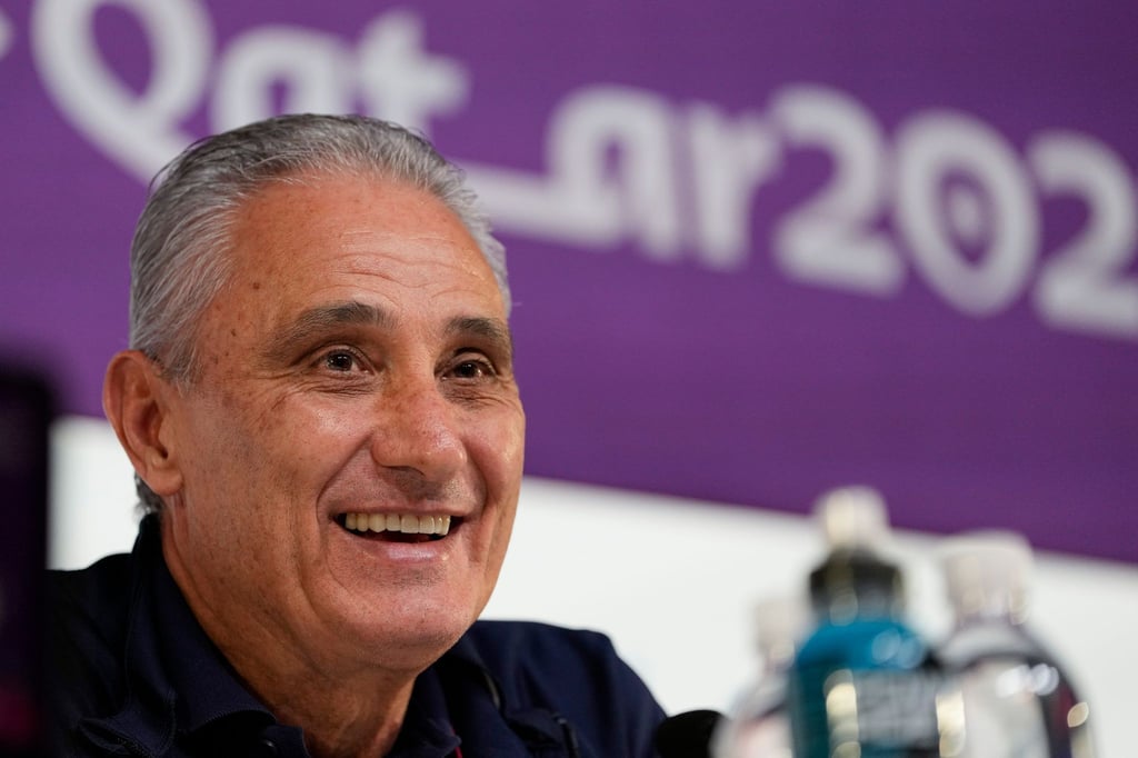 Schickt von der Pressekonferenz Genesungswünsche an Pelé: Brasiliens Trainer Tite.