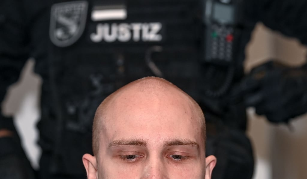 Stephan Balliet hatte am 9. Oktober 2019 versucht, in Halle (Saale) die Synagoge zu stürmen. Als das nicht gelang, ermordete er zwei Menschen in der Umgebung.