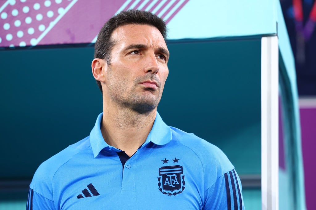 Mahnt Argentinien nach dem Einzug ins Achtelfinale als Favoriten zu sehen: Trainer Lionel Scaloni.