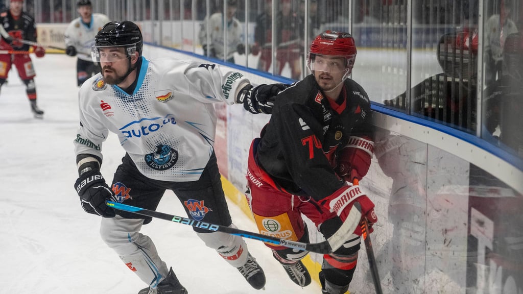 Lukas Valasek (r.) fehlt den Saale Bulls für zwei Monate.