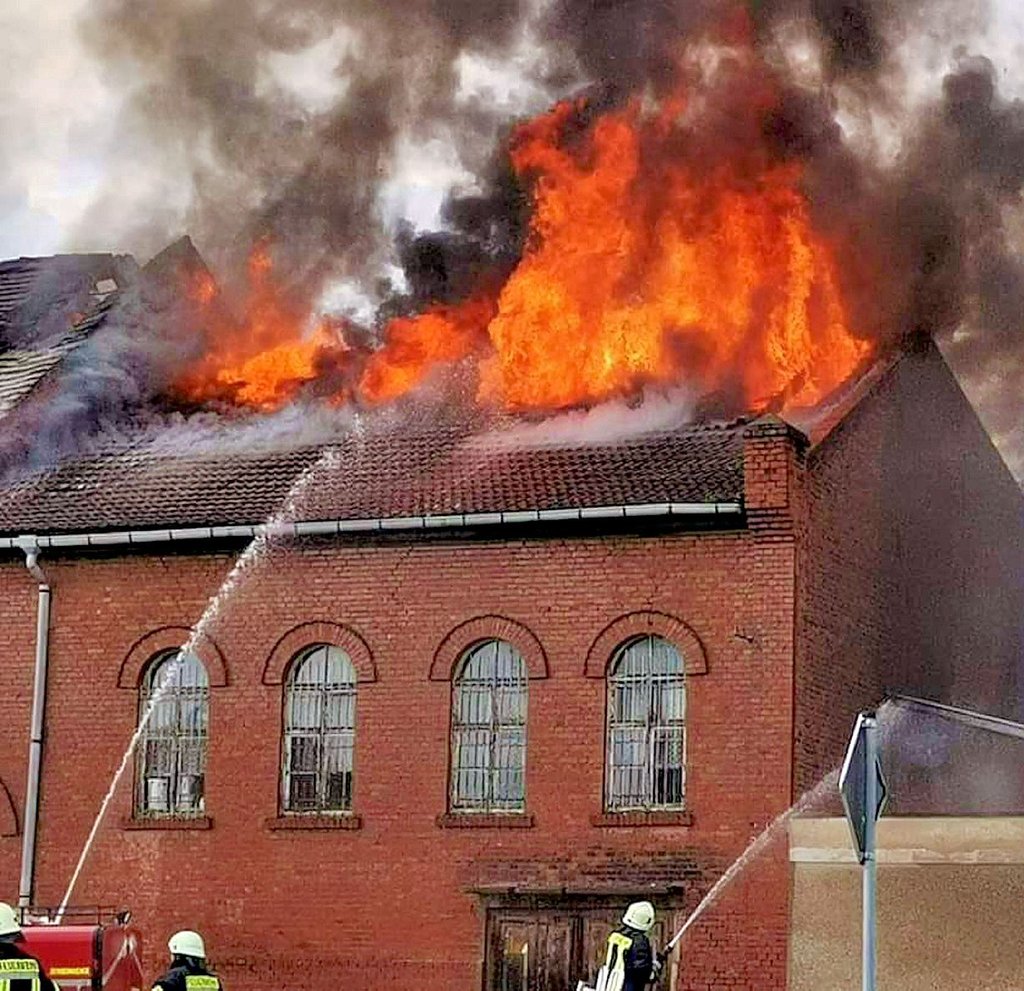Brand der Stadthalle in Sandersleben im Mai 2022