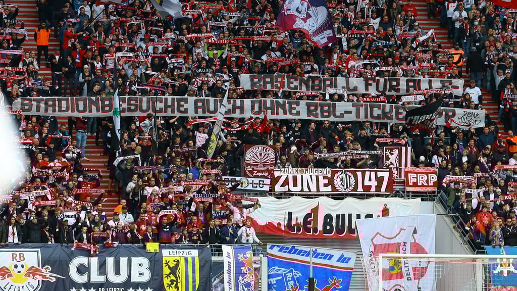 Die ultraaffinen Fans von RB Leipzig sind gegen den ausschließlichen Einlass per Ticket-App.