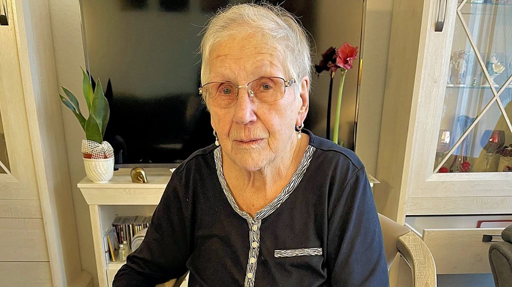 Rosemarie Riemann gehen so langsam die Kräfte aus. Seit Monaten rennt die Schönebeckerin dem Pflegegeld, das ihrem Mann zusteht, hinterher. Etliche Schreiben haben sich angesammelt.