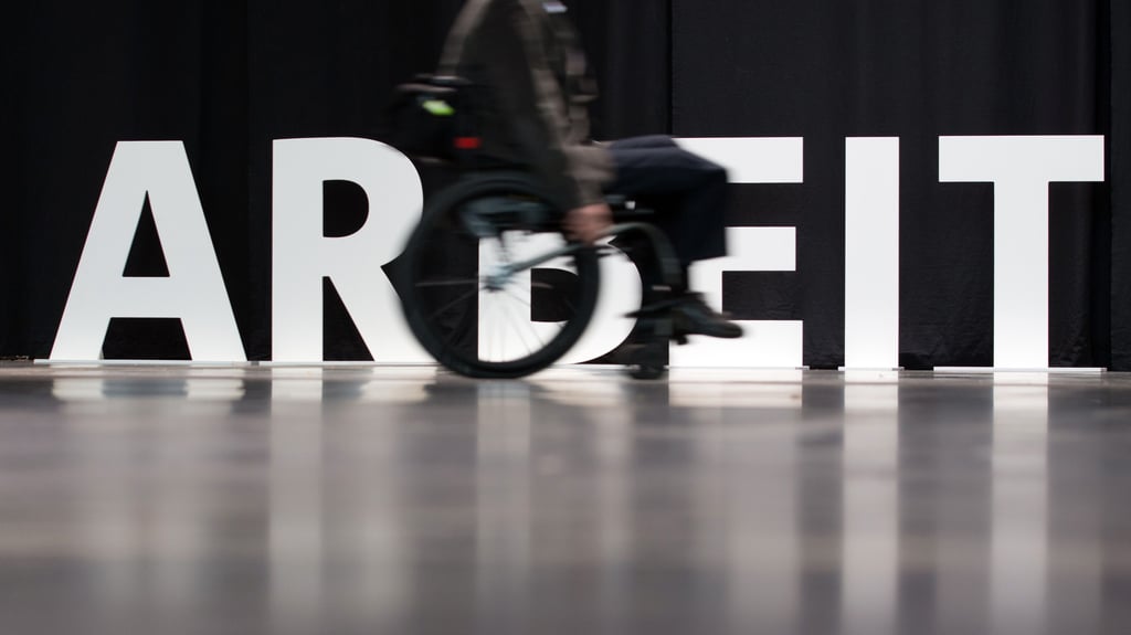 Menschen mit Behinderung in die Arbeitswelt zu integrieren, erfordert oft besondere Maßnahmen. Die lohnen sich aber oft, so die Agentur für Arbeit Sachsen-Anhalt Nord und verweist auf ein Beispiel am Universitätsklinikum Magdeburg.