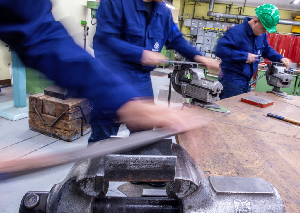 Die Zahl der neu geschlossenen Ausbildungsverträge ist in diesem Jahr zwar leicht gestiegen. Doch die Unternehmen können immer mehr Azubi-Stellen nicht besetzen.