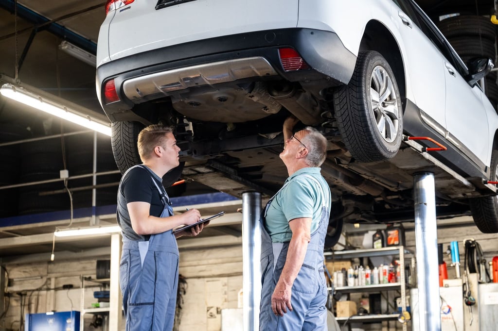So, nun ist es endlich drin: Es kann vorkommen, dass eine Werkstatt länger als gedacht auf ein Ersatzteil warten muss und sich die Reparatur verzögert. Das kann auch Einfluss auf den Nutzungsausfall haben.