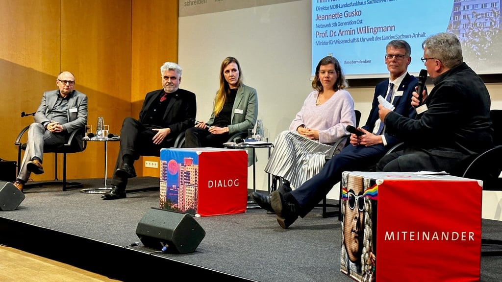 Braucht es ein Zukunftszentrum? Podiumsdiskussion in der Landesvertretung in Berlin.