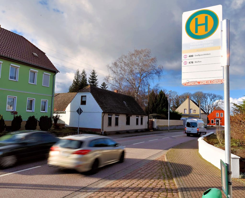 Nahe der Bushaltestelle in Großpaschleben war der Angeklagte von der Polizei kontrolliert worden.