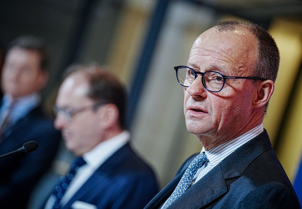 Friedrich Merz (r, CDU), CDU-Bundesvorsitzender und Unionsfraktionsvorsitzender.