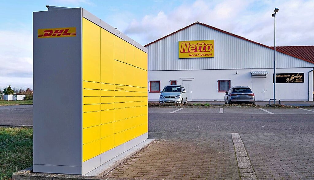 Zscherndorf: Auf dem Parkplatz am Netto gibt es jetzt eine DHL-Packstation.