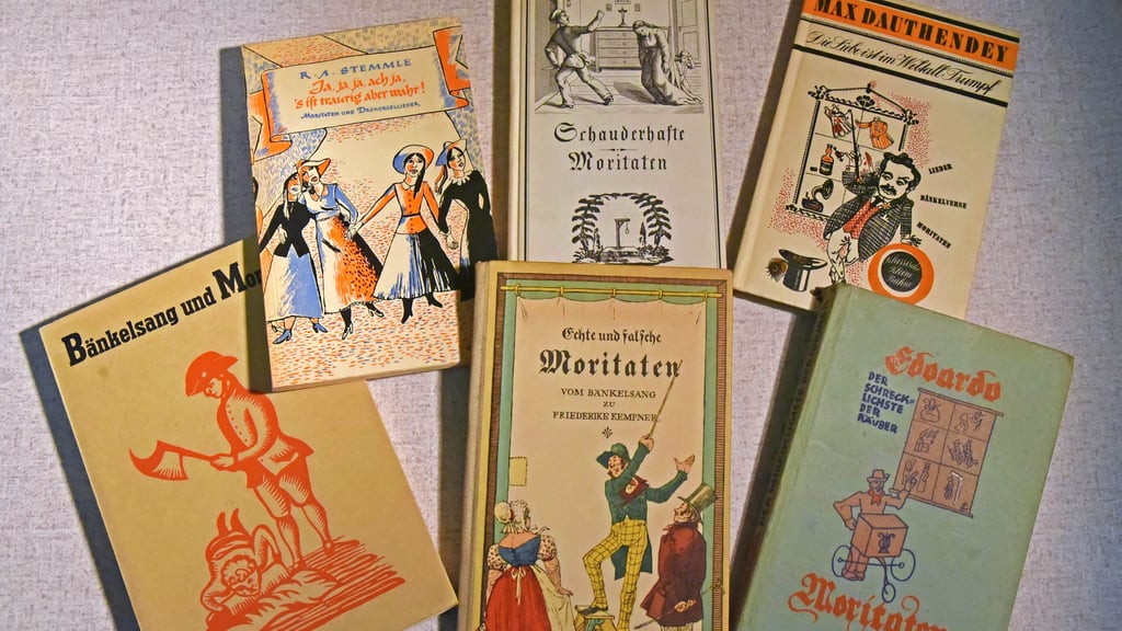 Im Kriminalarchiv gibt es viele Moritaten zu entdecken.