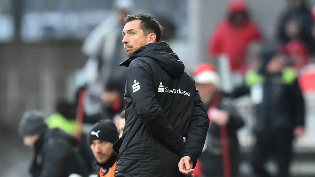 HFC-Trainer André Meyer muss die Unruhe im Verein von seiner Mannschaft fernhalten.