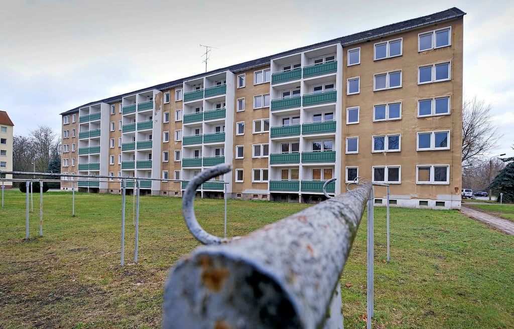 Zwei der Wohnblöcke in Sandersdorf-Nord sollen zurück gebaut werden.