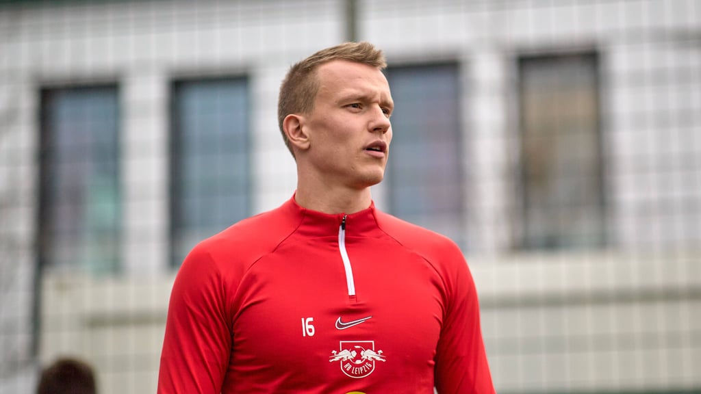 Lukas Klostermann stieg mit RB Leipzig in die Bundesliga auf und wurde zum Nationalspieler.