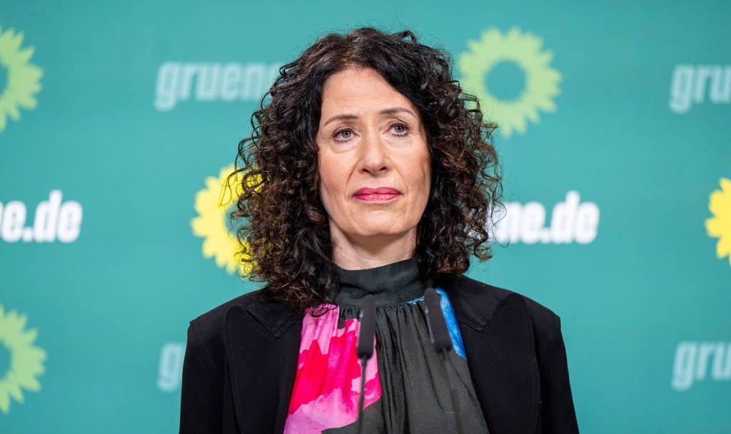 Bettina Jarasch, Spitzenkandidatin von Bündnis 90/Die Grünen, nimmt an einer Pressekonferenz teil.