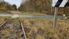 Die Bahnstrecke im Bereich Arendsee wird seit Jahren nicht mehr regelmäßig genutzt. Gelagerte Schwellen wurden gestohlen.