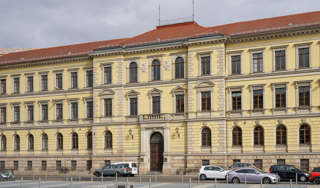Staatsanwaltschaft am Leipziger Landgericht fordert 12-jährige Jugendstrafe für 20-Jährigen.