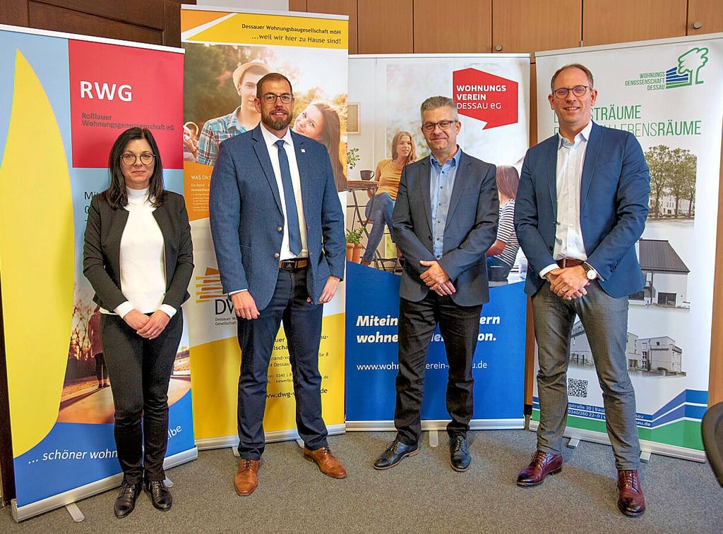 Die Chefs der vier großen Dessauer Wohnungsunternehmen: Anja Jacobi-Tinnefeld, Thomas Florian, Matthias Crain, Nick Meißner (v.l.)