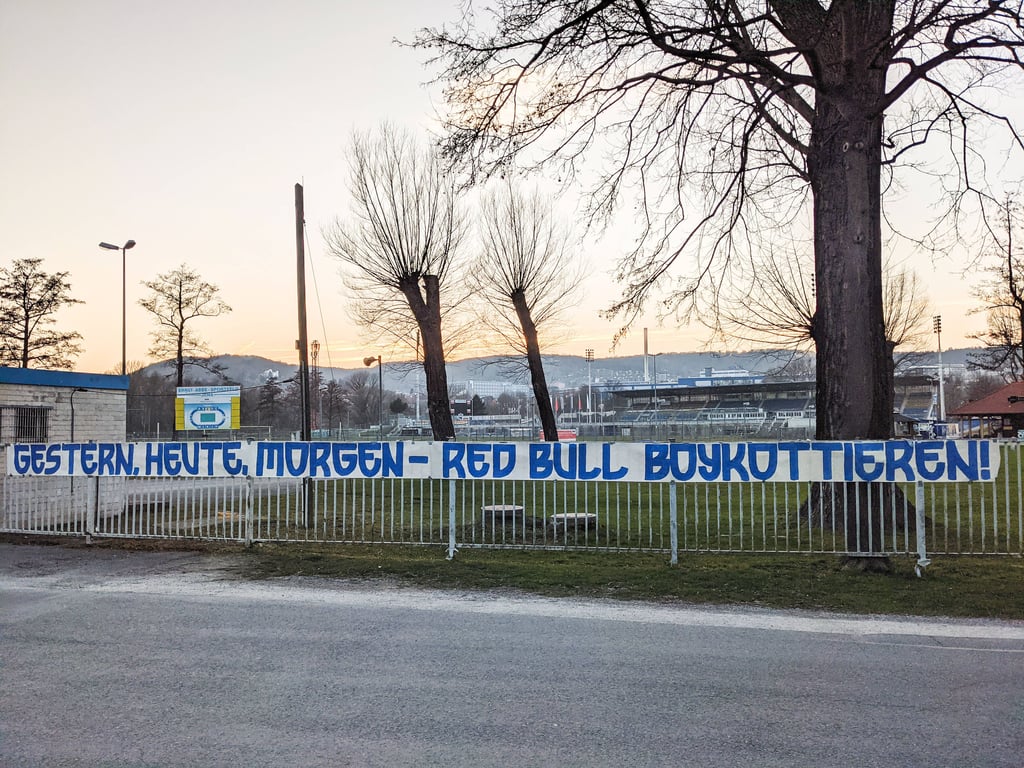 Auch bei den Ultras von Carl Zeiss Jena genießt RB Leipzig keinen guten Ruf.