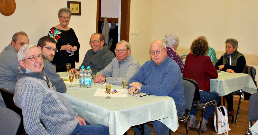 Vertreter von Vereinen und Institutionen trafen sich zum "Stammtisch der Vereine" in Eggersdorf.