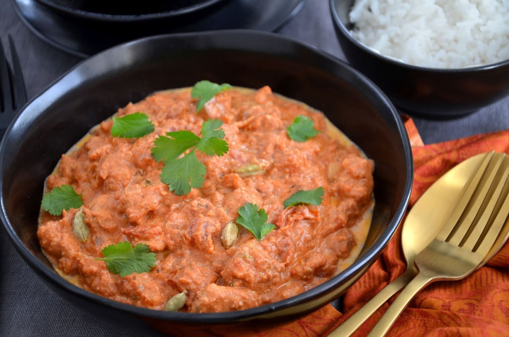 Die Hähnchen-Würfel für das Masala sollten idealerweise über Nacht mariniert werden.